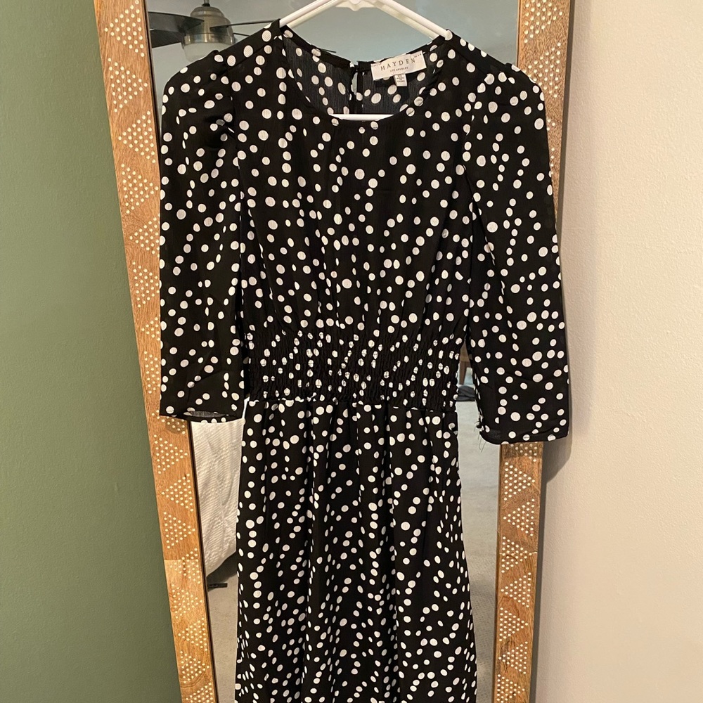 Black polka dot 3/4 sleeve dress